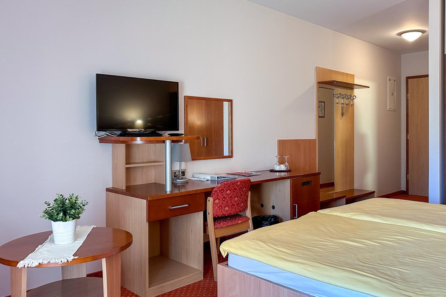 Terme Banovci - Hotel Zeleni Gaj Verzej Екстер'єр фото