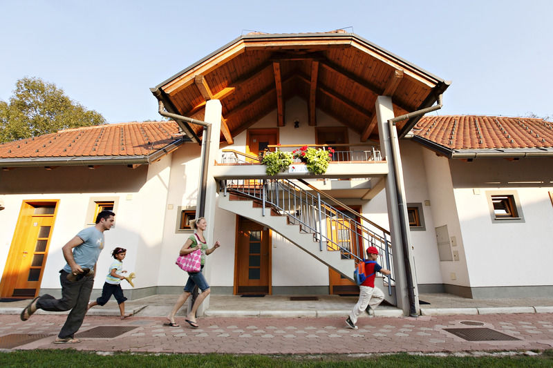 Terme Banovci - Hotel Zeleni Gaj Verzej Екстер'єр фото