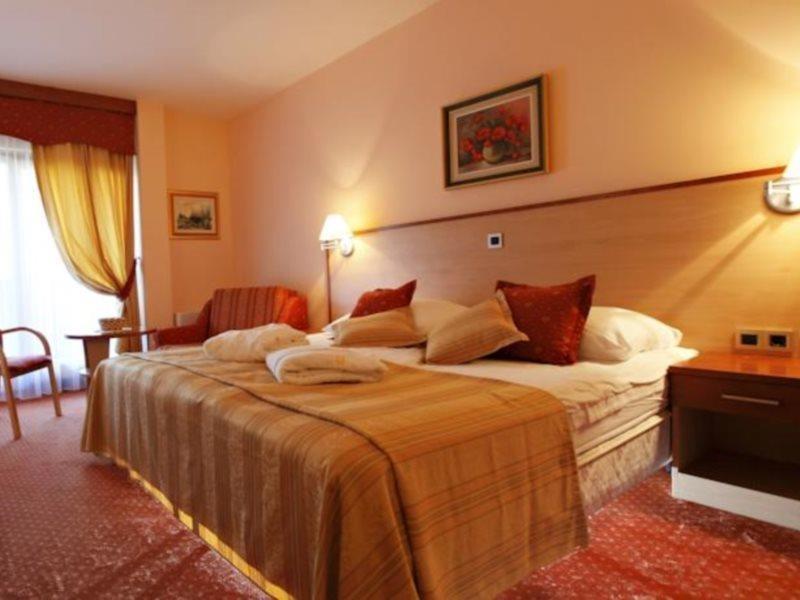 Terme Banovci - Hotel Zeleni Gaj Verzej Екстер'єр фото